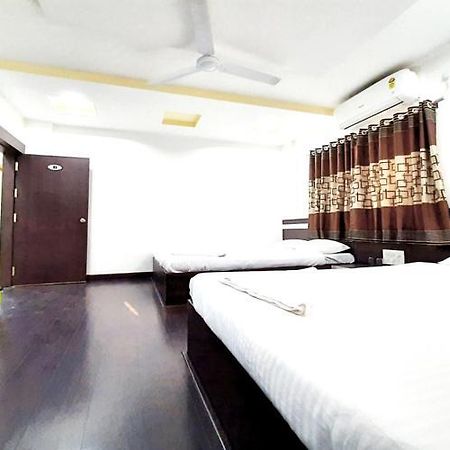 Hotel United House Shirdi Ngoại thất bức ảnh